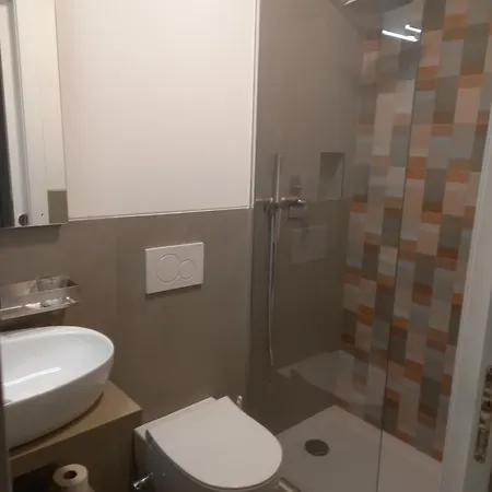Corso Lodi 6 Milano Porta Romana - Bellissimo Nuovo Appartamento Con 2 Camere Da Letto E Due Bagni - Beautiful Newly Decorated 2 Bedrooms 2 Bathrooms With Free Parking Per Selected Qualifying Rate - Metro Subway Porta Romana 6 Minutes To Duomo Cathed Exterior foto