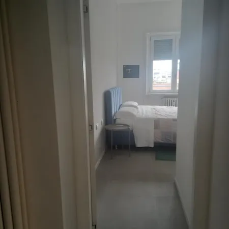 Corso Lodi 6 Milano Porta Romana - Bellissimo Nuovo Appartamento Con 2 Camere Da Letto E Due Bagni - Beautiful Newly Decorated 2 Bedrooms 2 Bathrooms With Free Parking Per Selected Qualifying Rate - Metro Subway Porta Romana 6 Minutes To Duomo Cathed Exterior foto